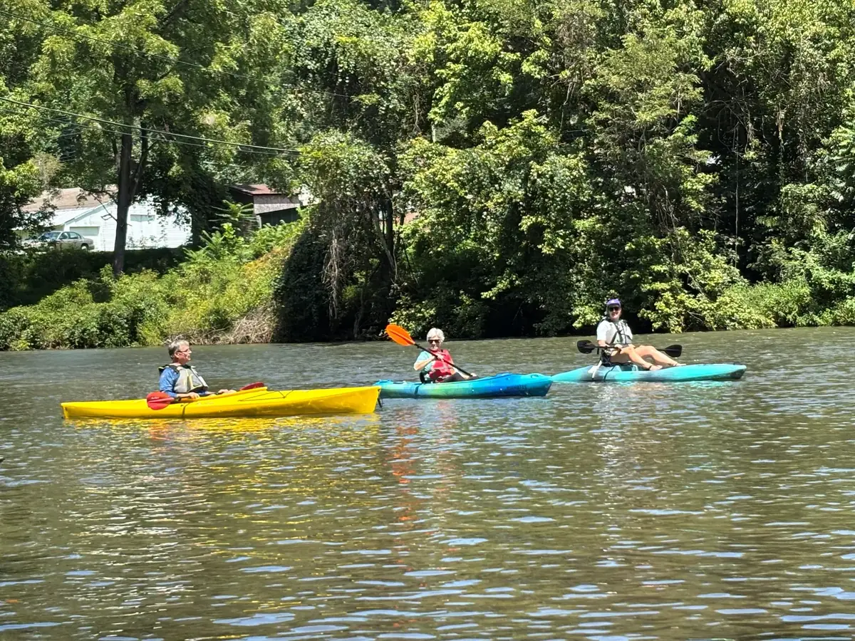 Guests kayaking on the Smith River
